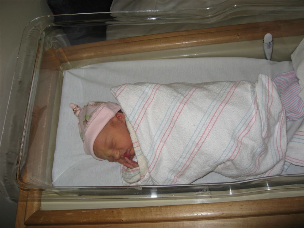 2007-10-17b_Aria-Raine_Birth 003